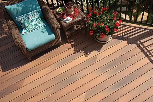 What are the unique features of wood plastic decking floor